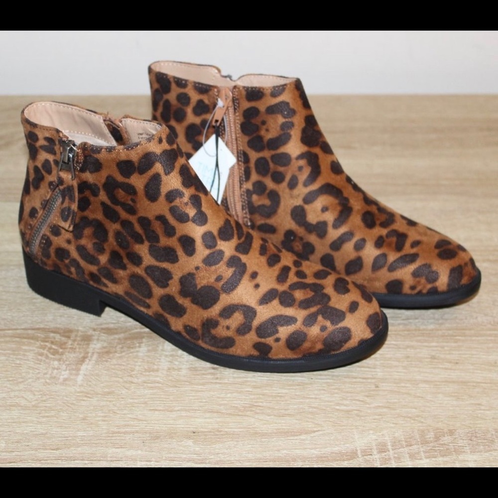 Time and Tru Women's Ankle Boots Animal Print